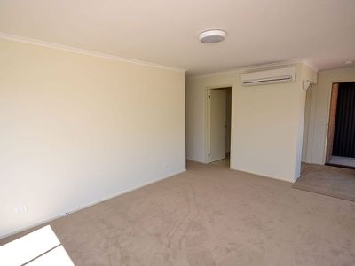 2 / 1 Allamar Court, Tawonga South