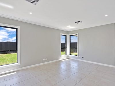 72 William Street, Riverstone