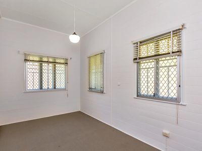 5 Macrae Street, Woodend