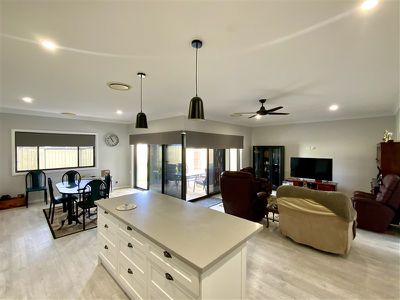 7B Dunstan Close, Forbes