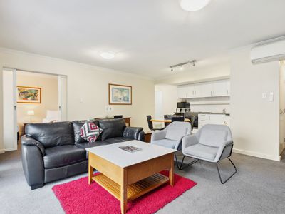 302 / 112 Mounts Bay Road, Perth