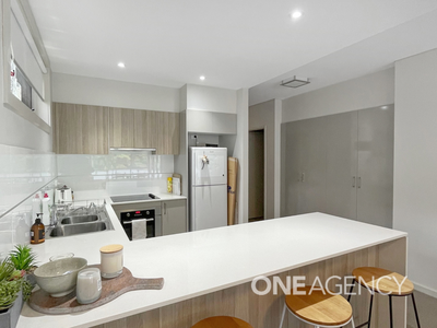 2 / 2 Murdoch Street, Huskisson