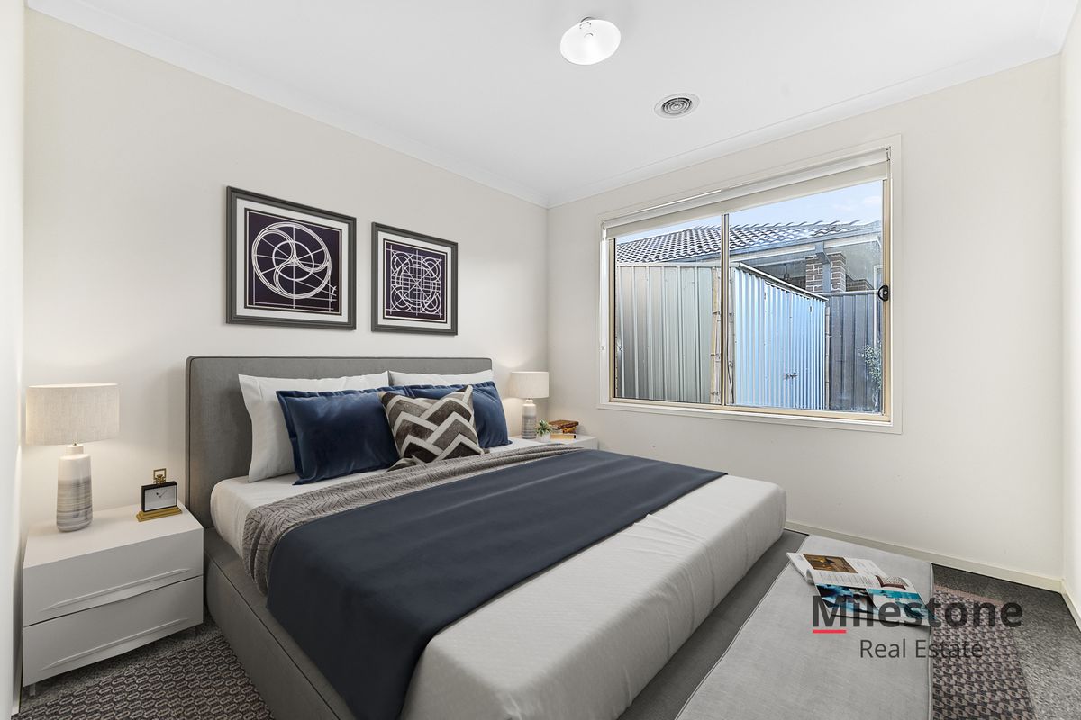 34 Mcallister Drive, Cranbourne East