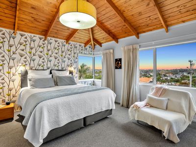 556 Beach Road, Rothesay Bay