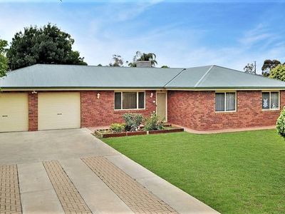 105 Oak Crescent, Narromine