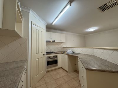 12 / 10 Great Eastern Highway, Somerville