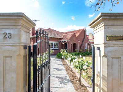 23 Brenton Avenue, South Plympton