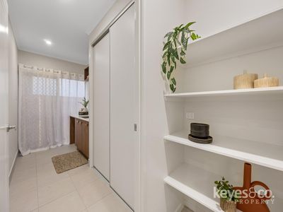 2 Enright Street, Mysterton