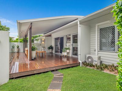702 Casuarina Way, Casuarina