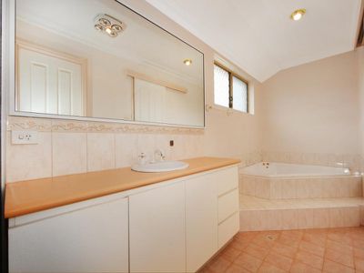 18 Riverina Way, Kalgoorlie