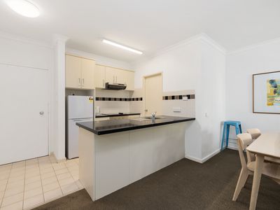 9 / 11 Regal Place, East Perth