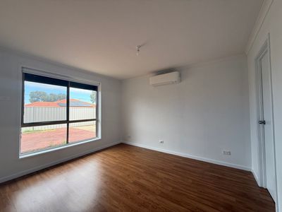 1 Greenshank Court, Werribee