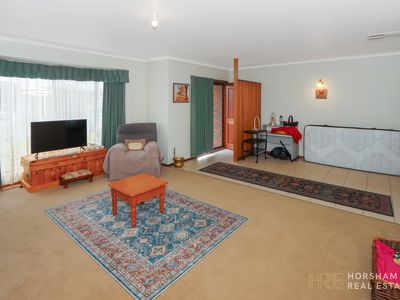 1 / 5 Penny Avenue, Horsham