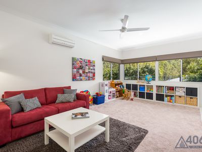 24 Wilmott Court, Mount Crosby