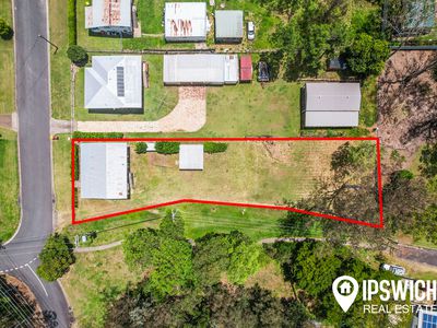 14 Roberts Street, North Ipswich