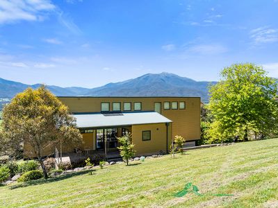 21 Ranch Road, Tawonga South