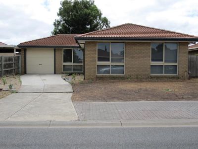 1 / 3 Ganges Court, Werribee