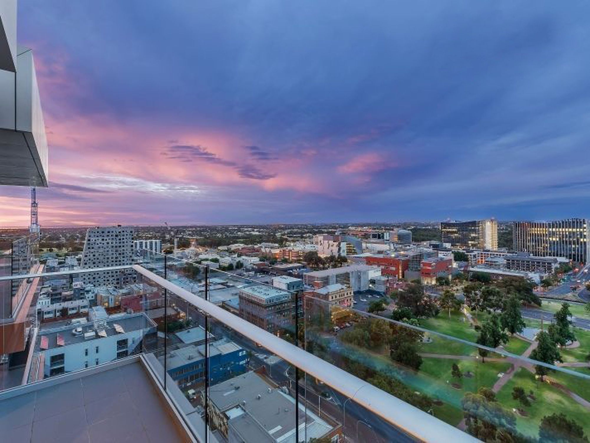 1207 / 180 Morphett St, Adelaide