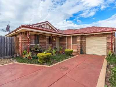 4 / 96 Thames Boulevard, Werribee