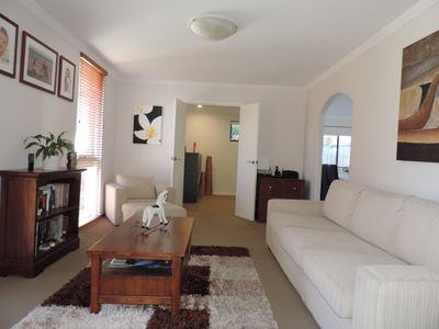 58 Banks, Hillarys