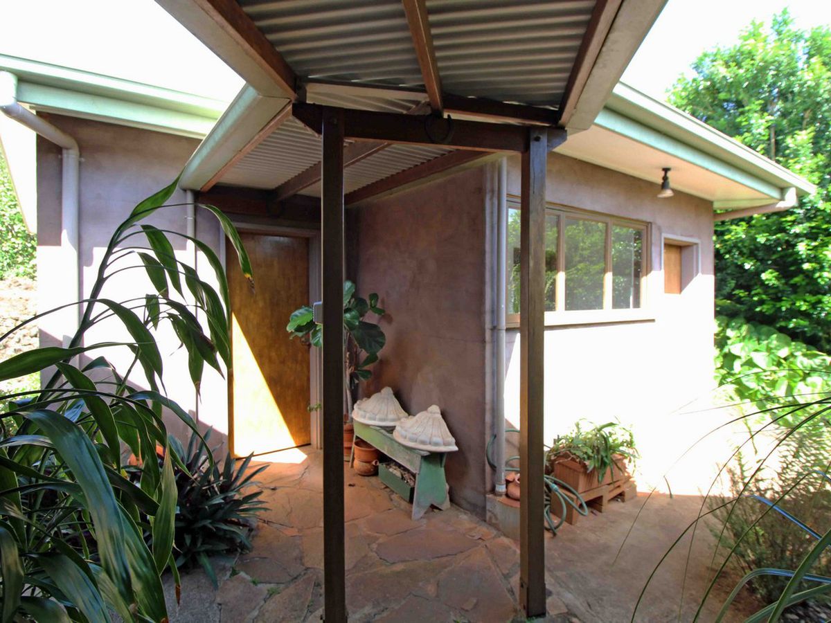 27 TWELFTH AVENUE, Atherton