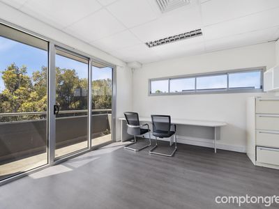 1&2 / 2a Akuna, Williamstown