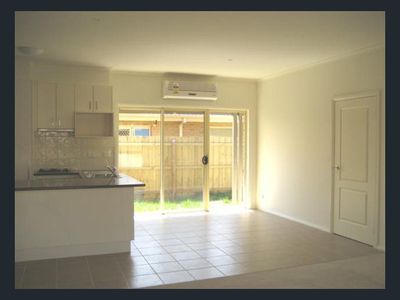 4 / 27 Cricklewood Avenue, Frankston