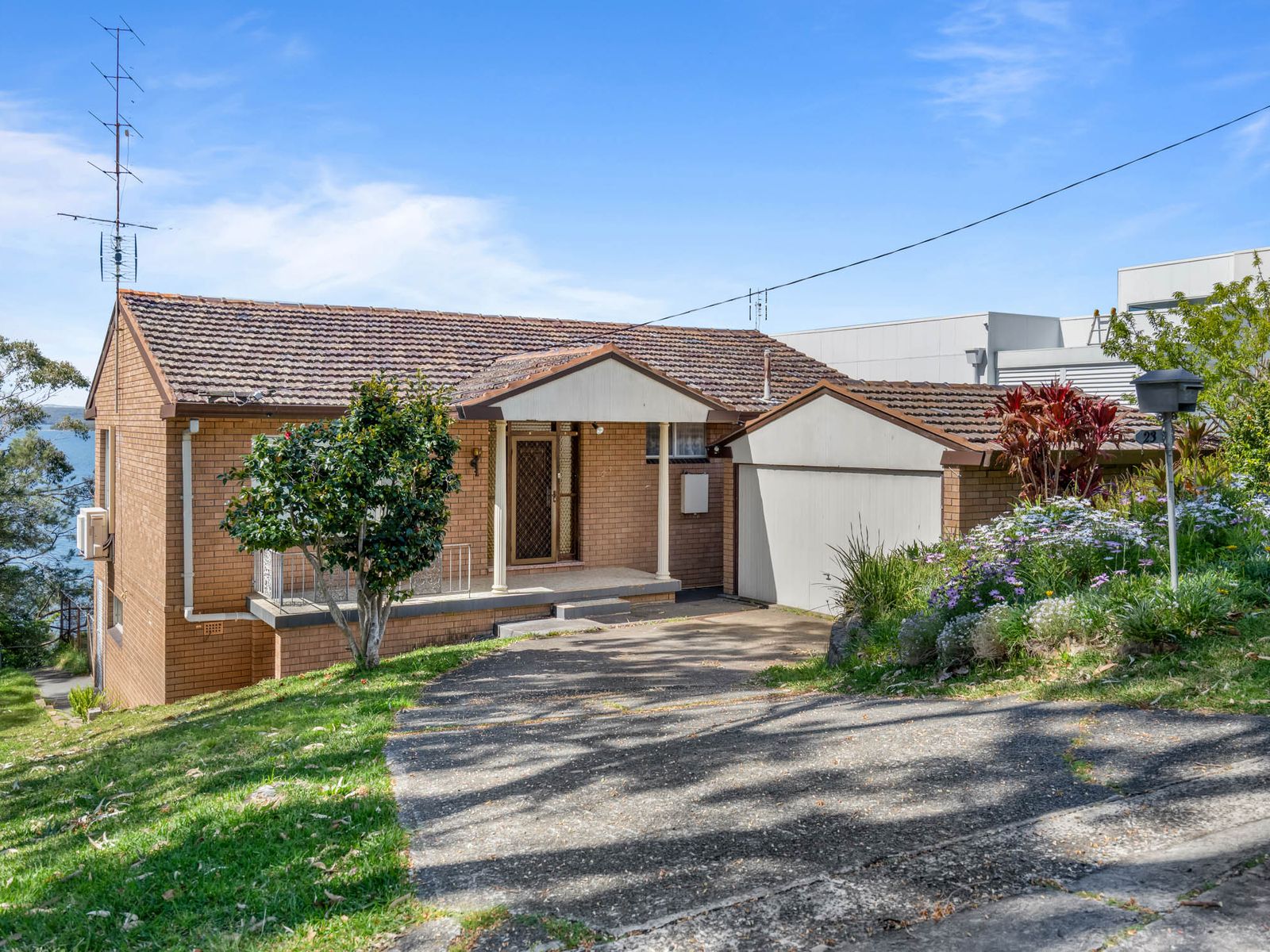 23 Beach Road, Balcolyn