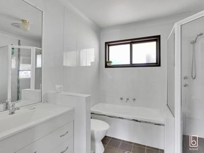 83 Ocean View Road, Gorokan