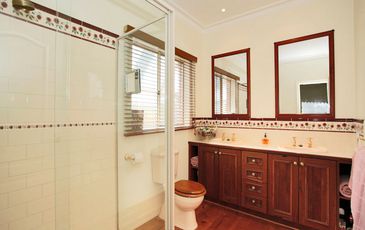 8 Grove Gardens, Berwick