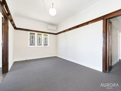 1/674 Logan Road, Greenslopes