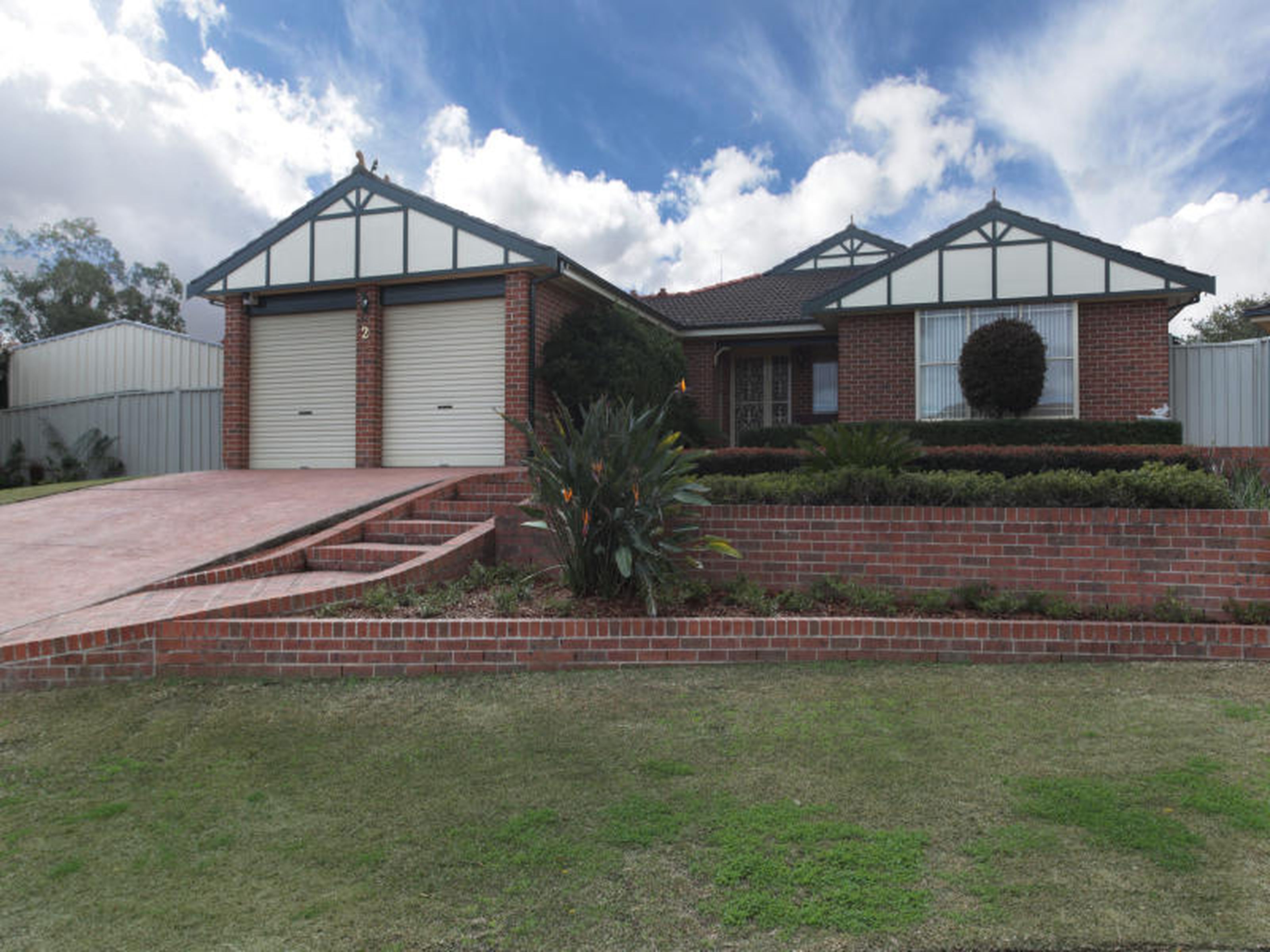 2 Esson Place, GLENMORE PARK
