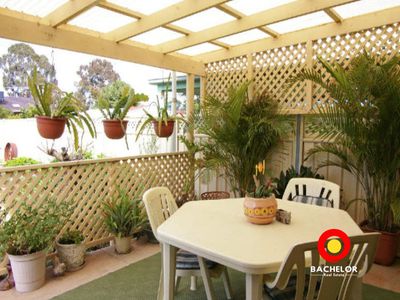 15 Armona Avenue, Para Vista