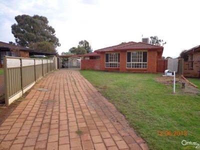 22 John Glenn Place, Dubbo
