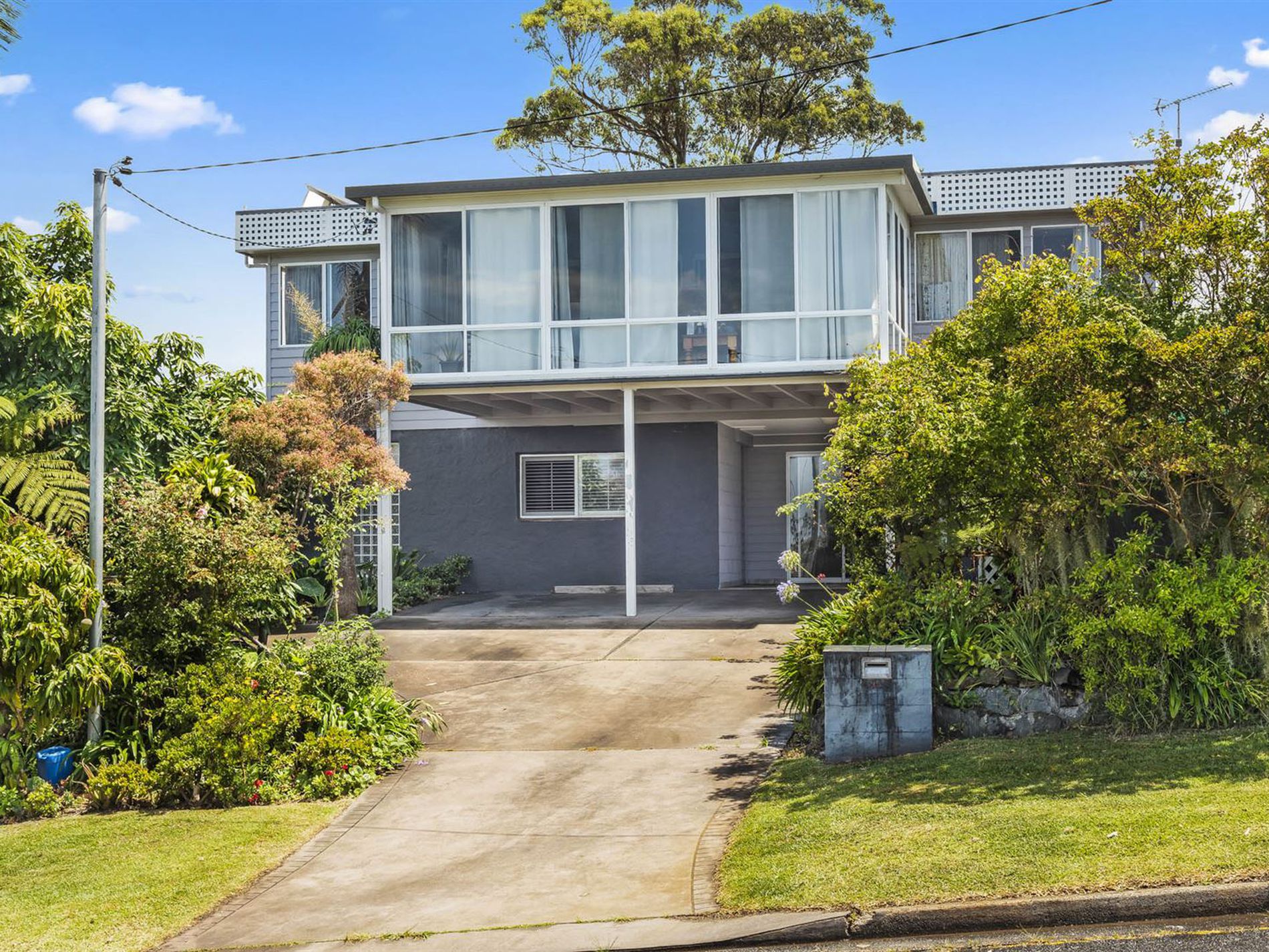 31 Hilltop Crescent, Mollymook Beach