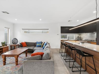 52 Sugargum Rise, Kiara