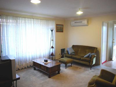 92 Sunnybank Crescent, Horsley