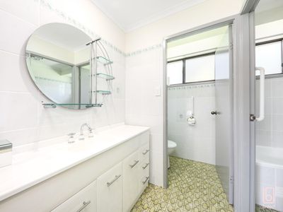 16 Lakeshore Avenue, Kingfisher Shores