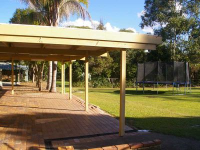 26 Flame Tree Court, Walloon