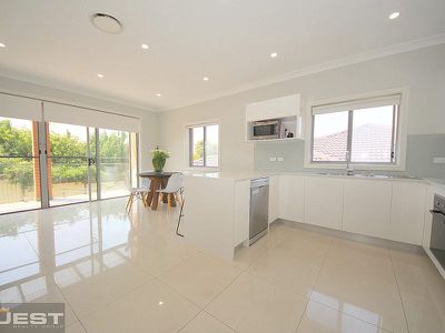 9 / 2 Curtin Place, Condell Park