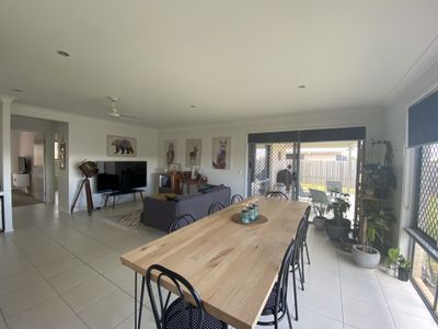 1 O'Connell Pde, Urraween