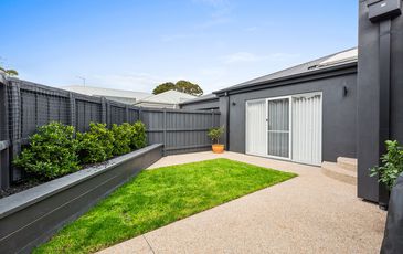 1 / 8 Horner Street, Beaconsfield