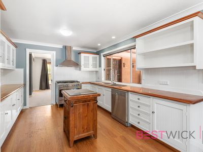 35 Cottonwood Drive, Eglinton