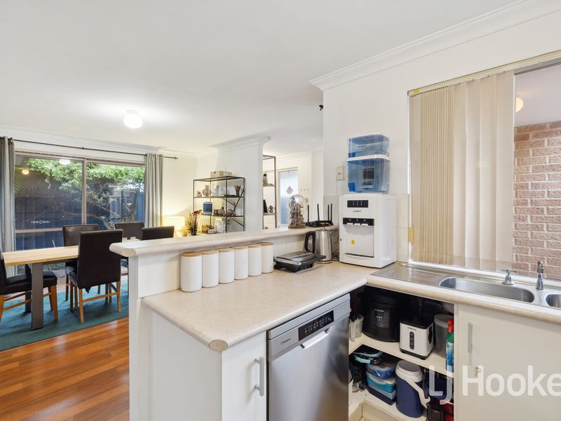 2 Stannard Street, St James