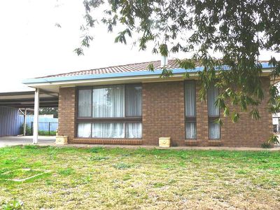 12 Williams Street, Finley
