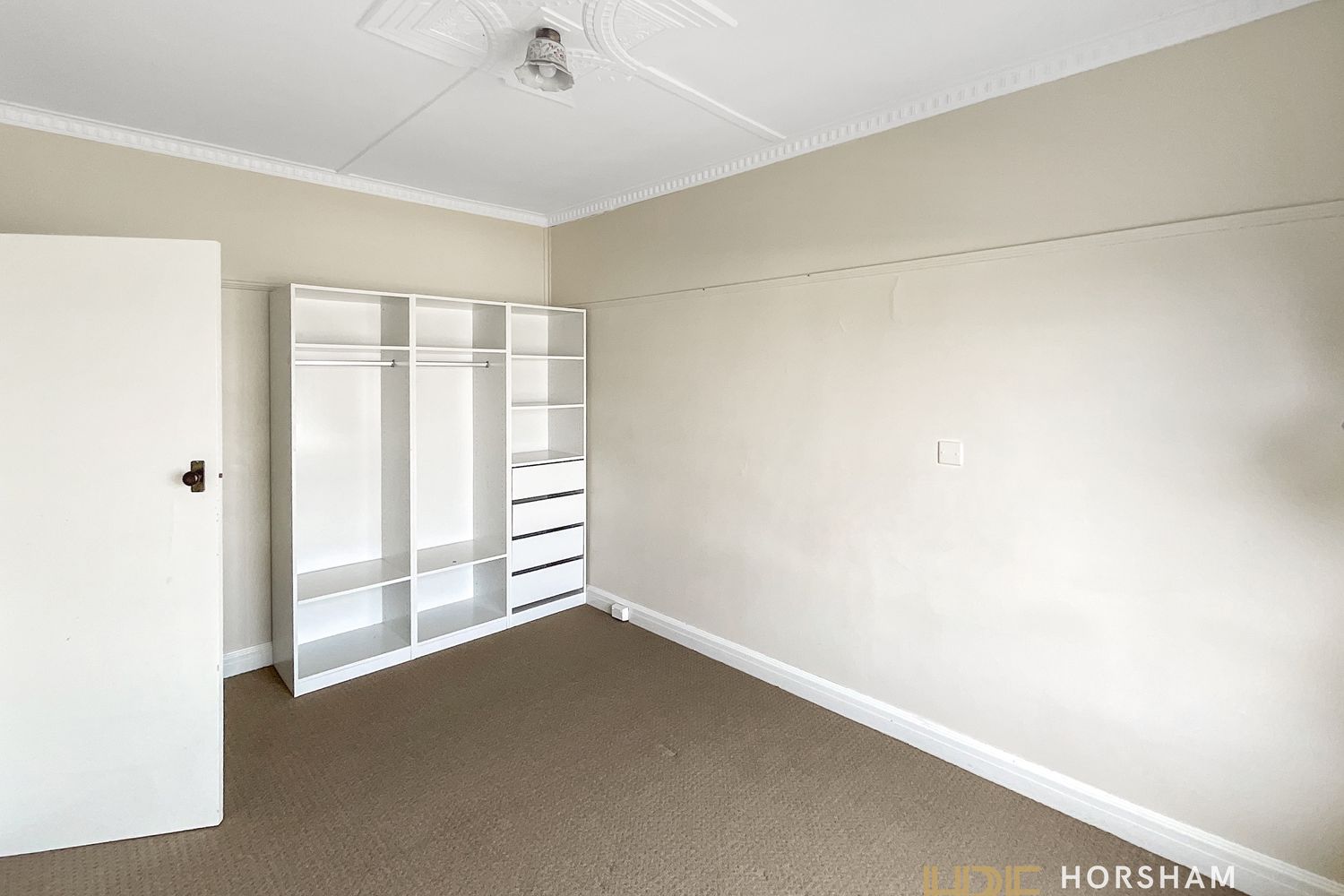 16 Johnson Street, Horsham