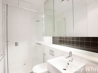 613 / 32 Bray Street, South Yarra