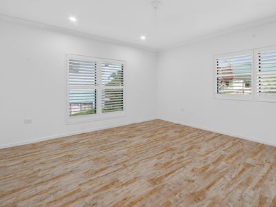 8 Blackcurrant Drive, Hideaway Bay