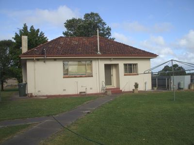 7 Billing Road, Worrolong