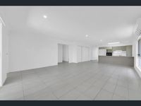 12 Mount Crosby Street, Park Ridge